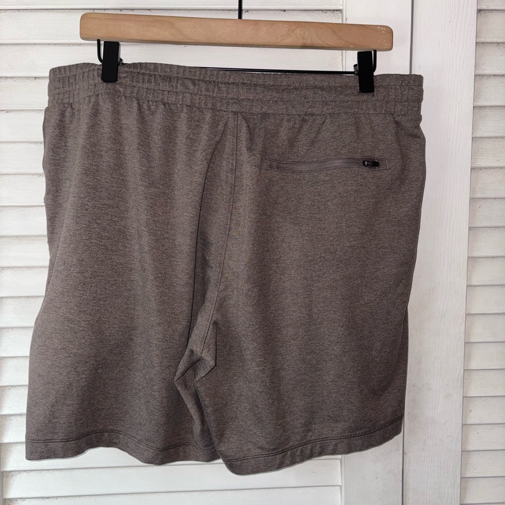 Vuori Ponto Performance Short 7" Chia Heather Men’s Large Lounge Athletic - Picture 4 of 6
